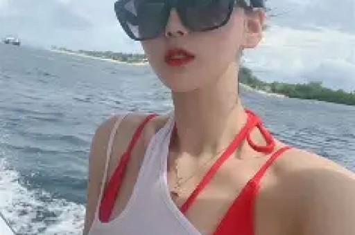 “不要动！手机放下！”网红直播镜头前被警察带走……
