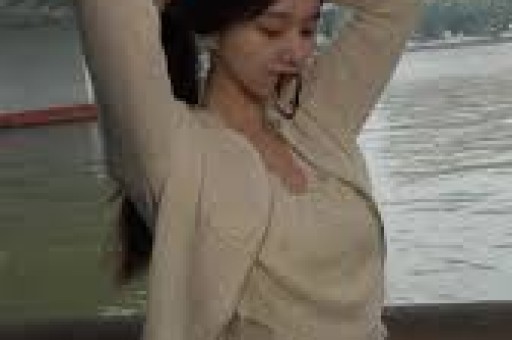 一天4瓜炸裂热搜！周也改名秒懂、姆巴佩晒背影杀疯了、百亿豪门深夜塌房、关之琳1句话打脸造谣者